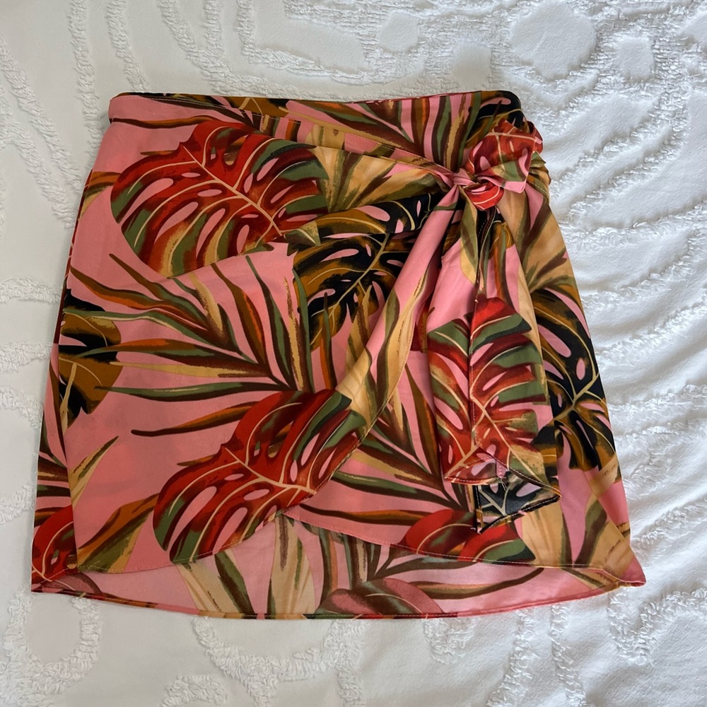 Tropical wrap skirt size medium